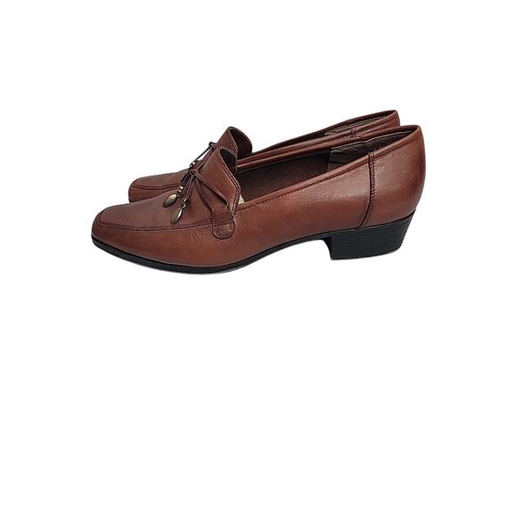 Mootsies Tootsies Women's Size 9 Brown Dress Loafers Leather Slip On Classic EUC - Picture 4 of 7